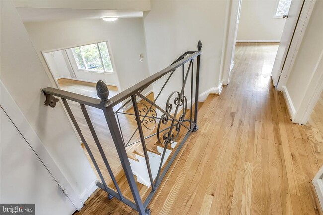 Building Photo - 4503 Traymore St
