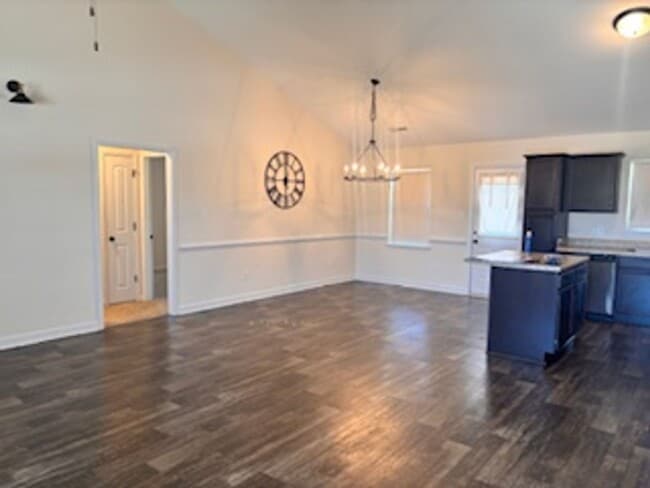 Building Photo - 216 Tappi Ter