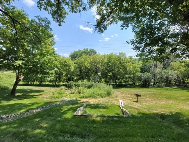 Building Photo - 14321 Fairway Dr