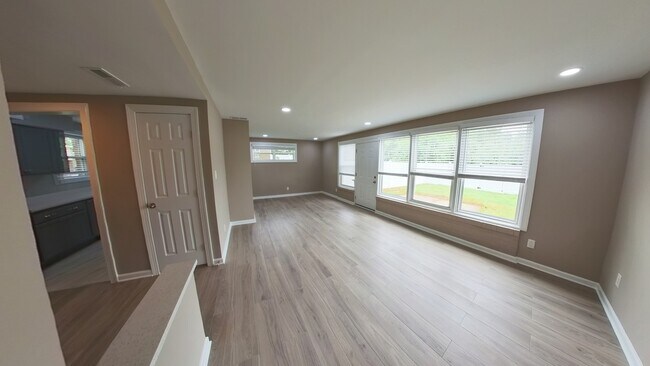 Building Photo - 2050 Nike Dr