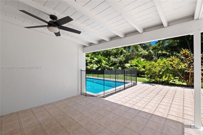 Building Photo - 7550 SW 127th St