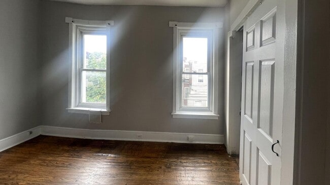 Building Photo - Spacious 4-Bedroom Home with Excellent Tra...