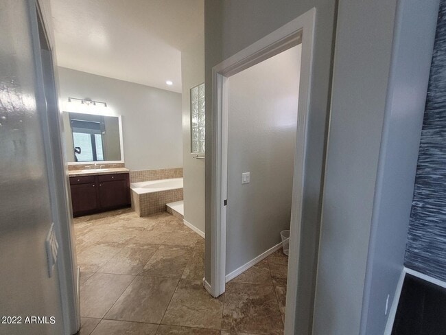 Building Photo - 19350 W Oregon Ave