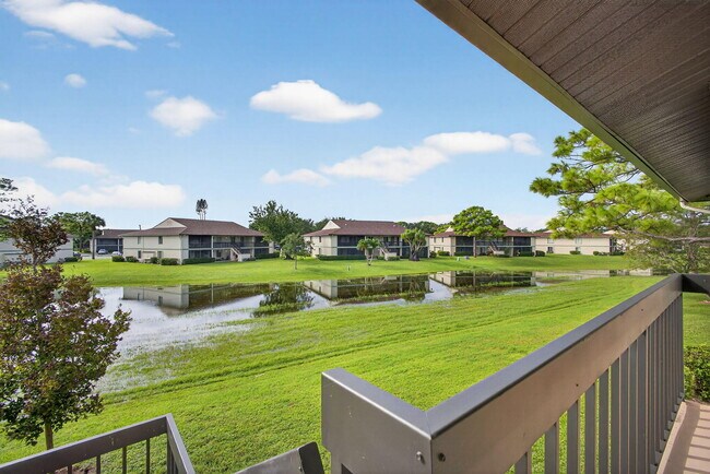 Building Photo - 6485 Chasewood Dr