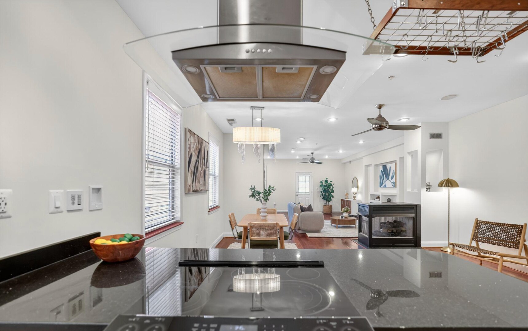 Building Photo - 3573 Warder St NW