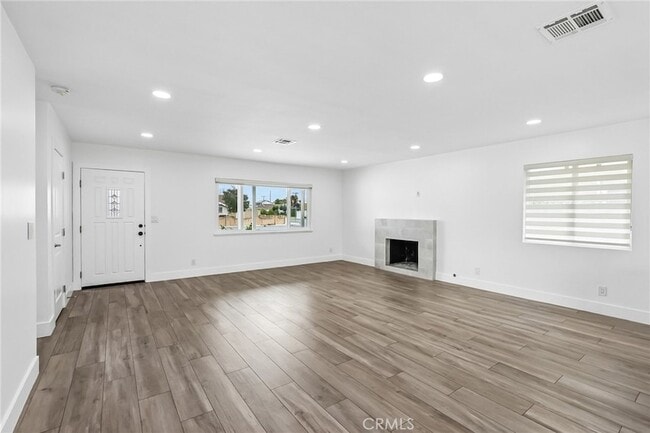 Building Photo - 17151 Hague Ln