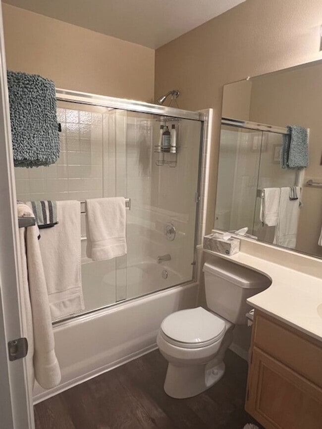 Building Photo - Desirable 2-bedroom/2.5-bathroom Condo in Islay Villas! Available Summer 2026