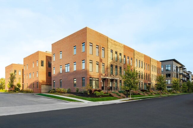 Building Photo - 526 Riverfront Ln