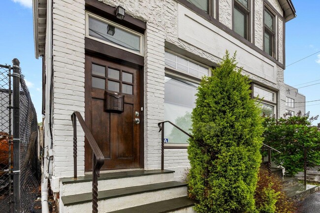 Primary Photo - 493 Fifth Ave