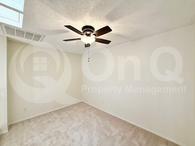 Building Photo - 1717 E Union Hills Dr
