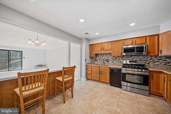 Building Photo - 3895 Steppes Ct