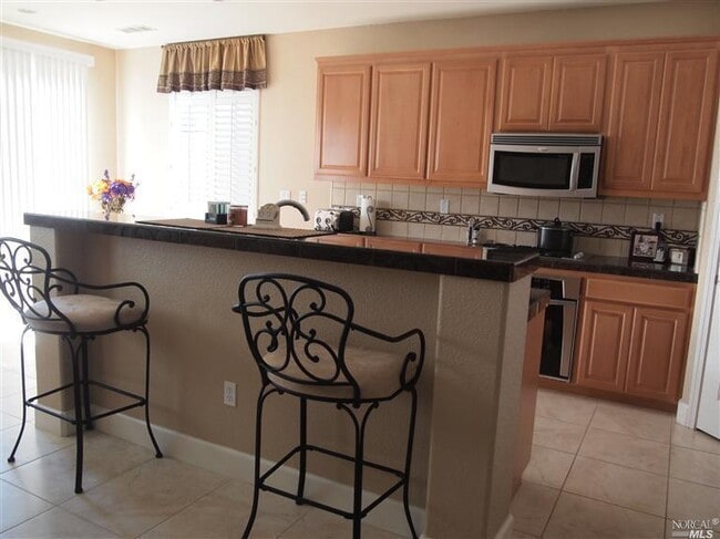 Building Photo - MARCH MOVE IN SPECIAL!  $250.00 off 1st Month's Rent if you move in by March 31st. Beautiful 5 be...