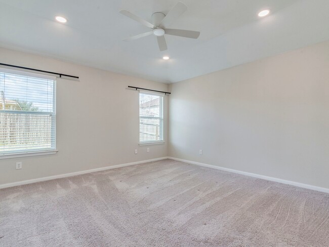 Building Photo - 141 Linden Ln