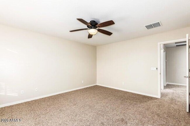 Building Photo - 18606 W Sunnyslope Ln
