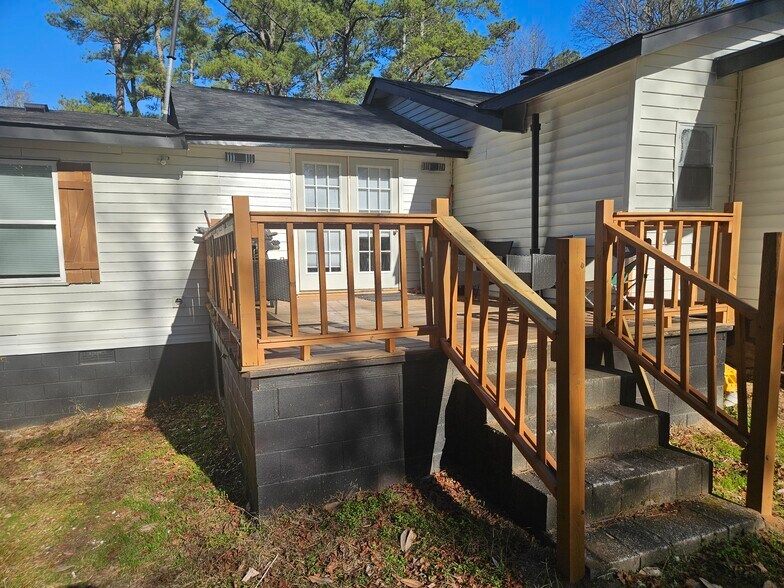 Building Photo - 166 Hampton Wills Dr