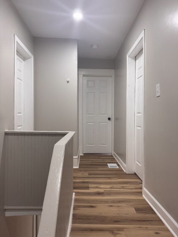 Building Photo - 537 W Auburn Ave