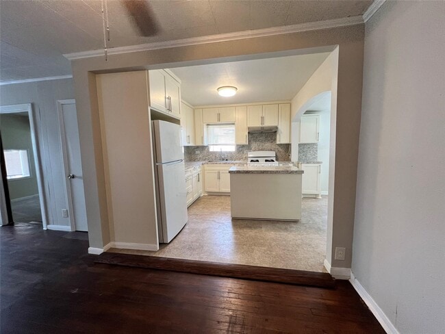 Building Photo - 7607 Hemlock St