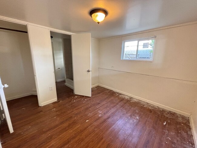 Building Photo - 1228 Halona Pl