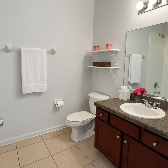 Building Photo - 628 Candlebark Dr