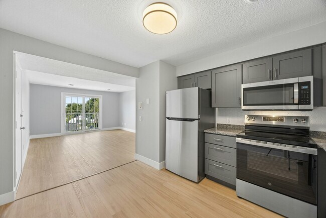 Building Photo - 244 Mt Vernon St