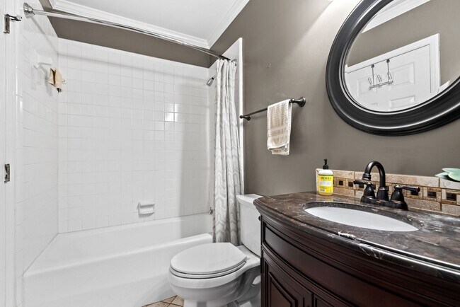 Building Photo - Downtown Living in Raleigh, NC!