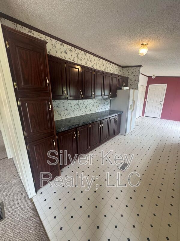 Building Photo - 240 Co Rd 275