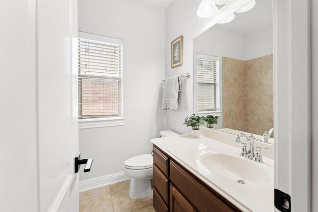 Building Photo - 13500 Coleto Creek Trail