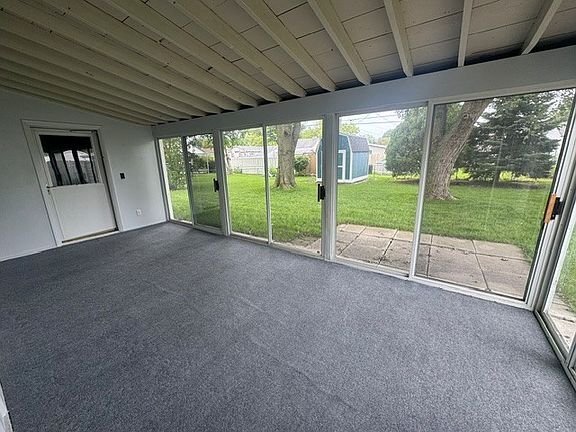 Building Photo - 636 Greenfield Dr