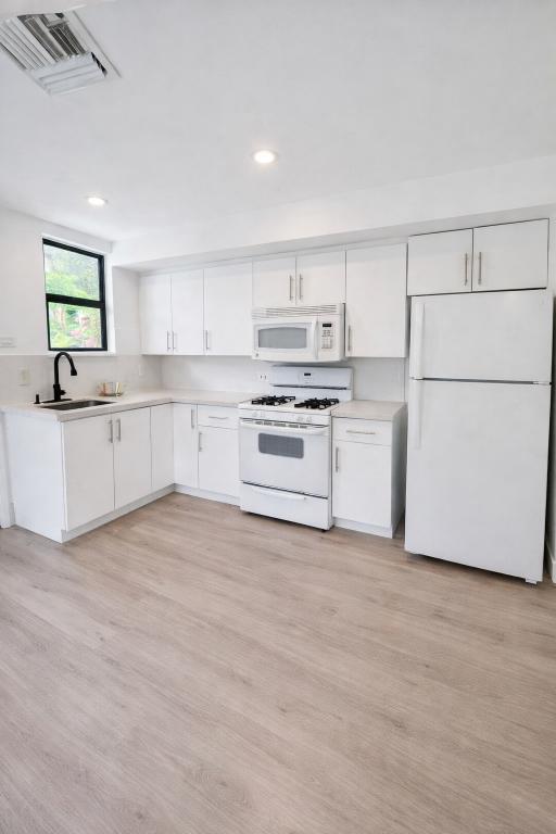 Building Photo - 445 SW 3rd St