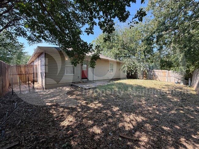 Building Photo - 4240 Hunters Creek Dr