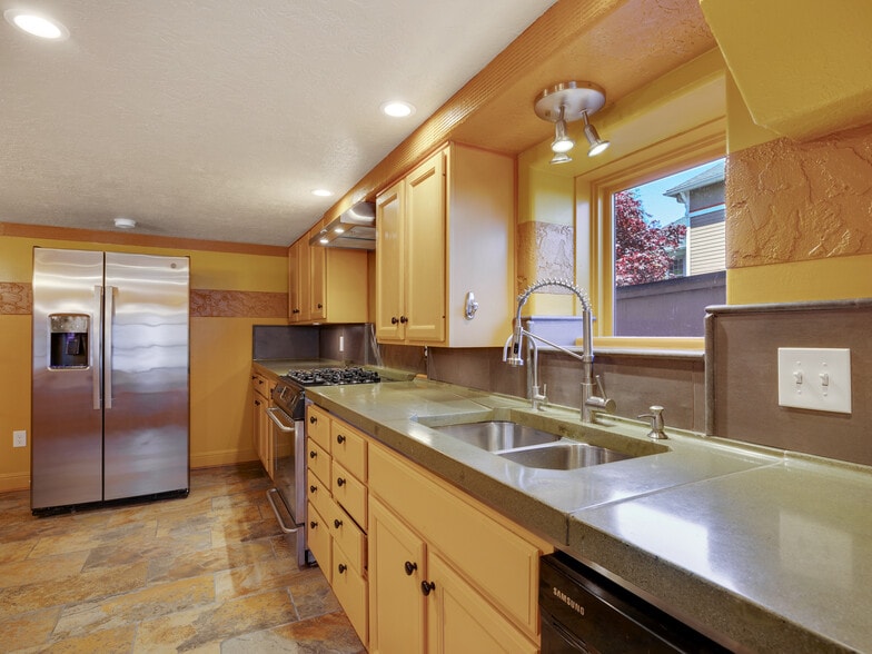 kitchen - 359 6th St