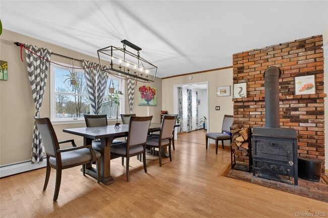 Building Photo - 22 Blossom Hill Dr