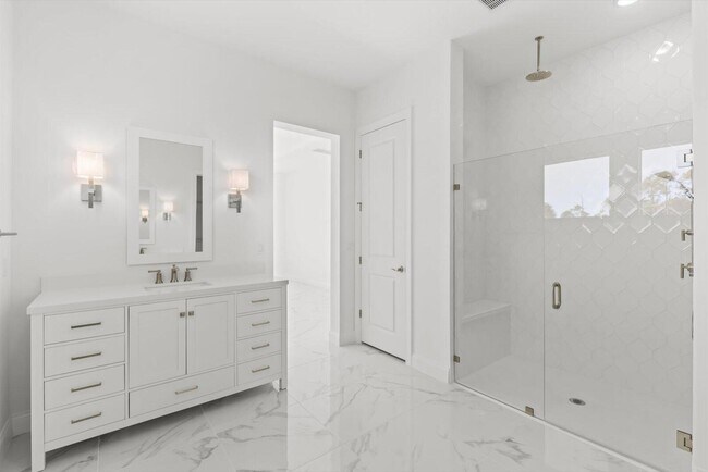 Building Photo - 10264 Field Flower Trl