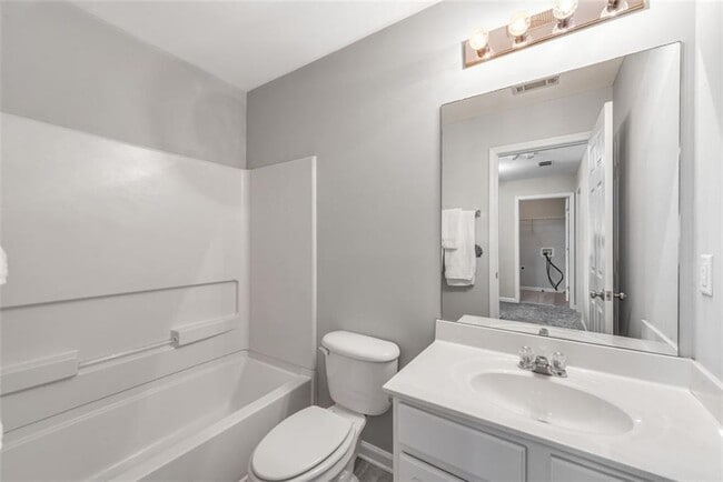 Building Photo - 268 Balaban Cir