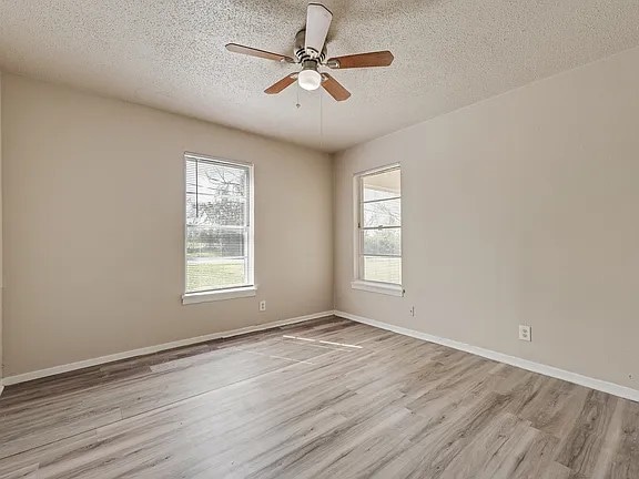 Building Photo - 165 Eisenhower Blvd