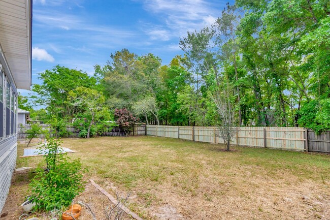Building Photo - 3613 Burton Cir