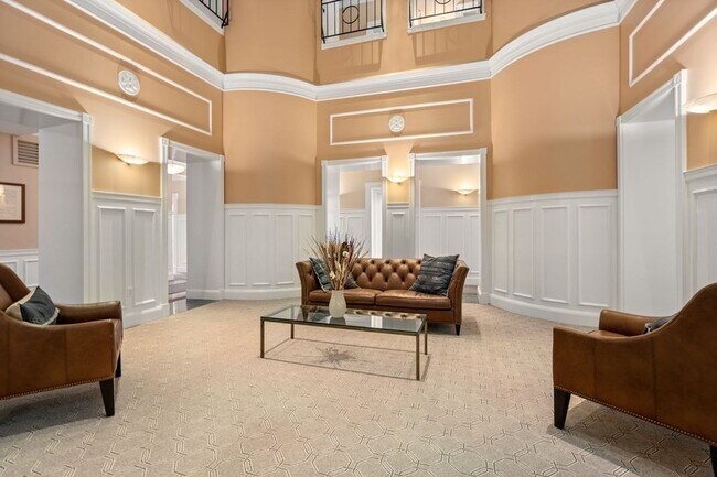 Building Photo - 416 Marlborough St