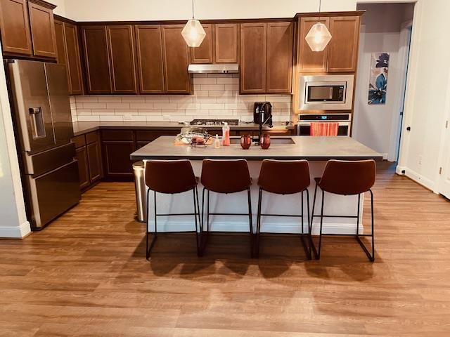 Building Photo - 1925 Waterfall Ave