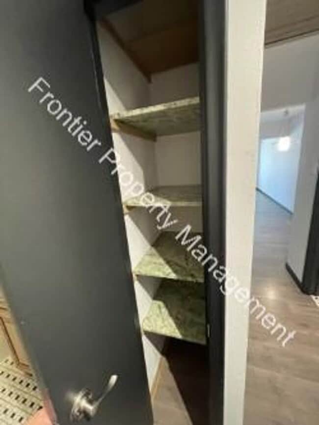 Building Photo - 755 Lepere