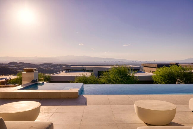 Building Photo - 663 Palisade Rim Dr