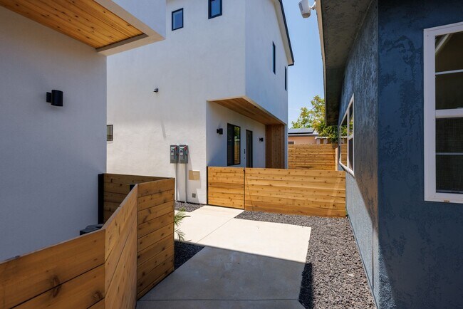 Building Photo - Beautiful New Affordable 1 Bedroom Home