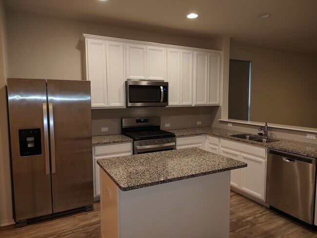 Building Photo - Cute house in Buda