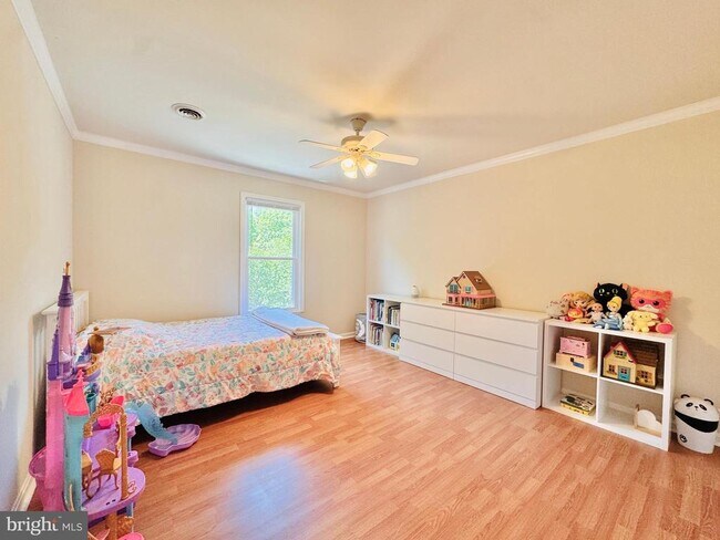 Building Photo - 5 Averil Ct