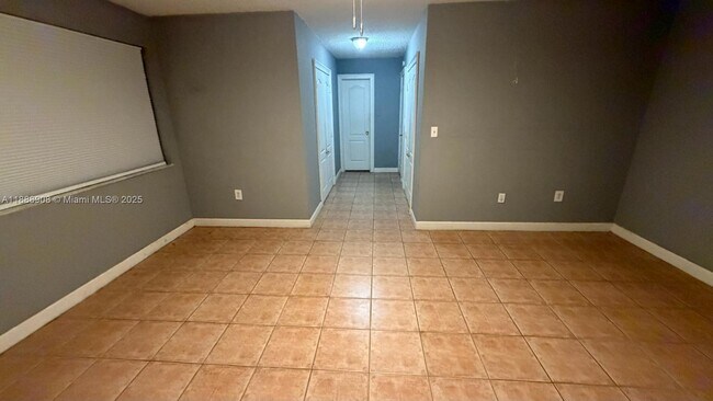 Building Photo - 15430 SW 81st Cir Ln