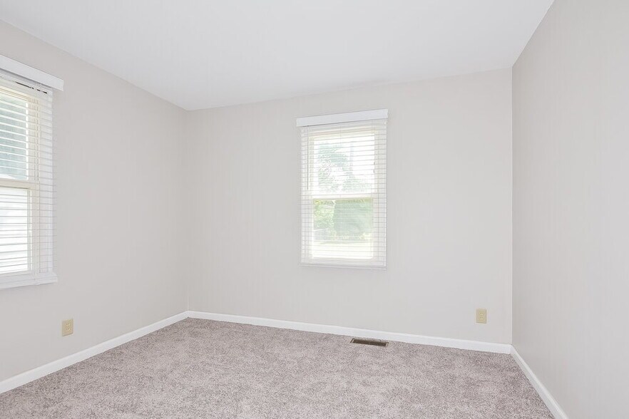 Building Photo - 2310 Mullanphy Ln