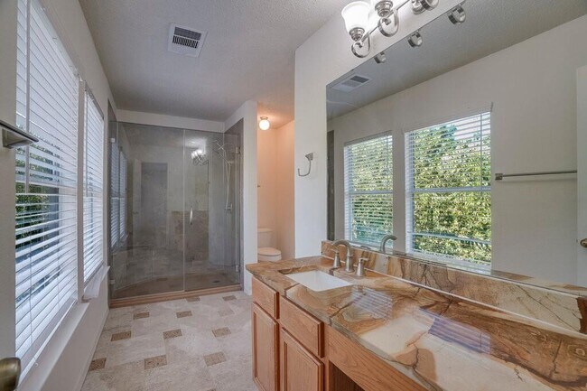 Building Photo - 2602 Stapleford Dr