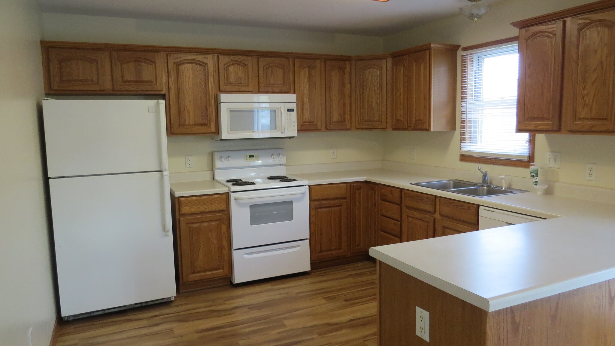 Kitchen - 601 Southwest 4th Street