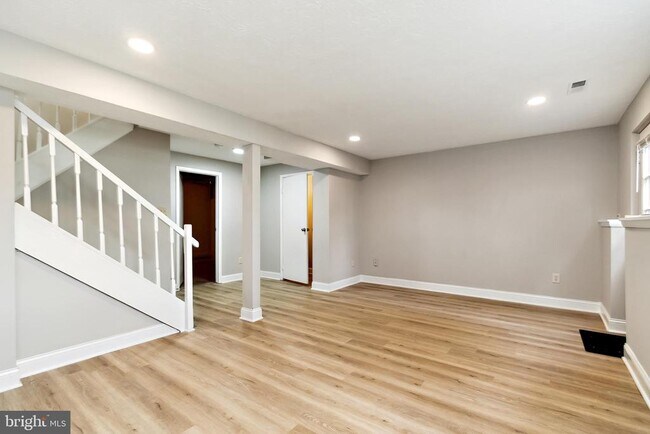 Building Photo - 3380 Longbow Ct