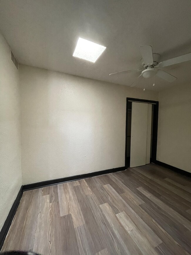 Building Photo - 3215 Wyoming Ave