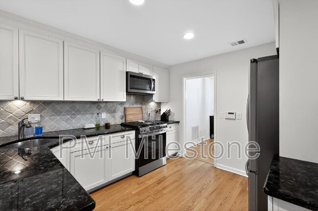 Building Photo - 7830 Whiterim Terrace